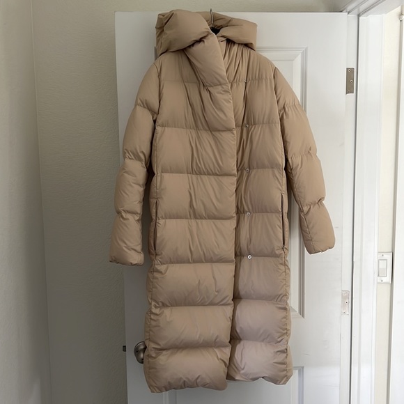 Aritzia Babaton The Duvet Puffer Long - XS - Canyon Beige - Picture 8 of 9